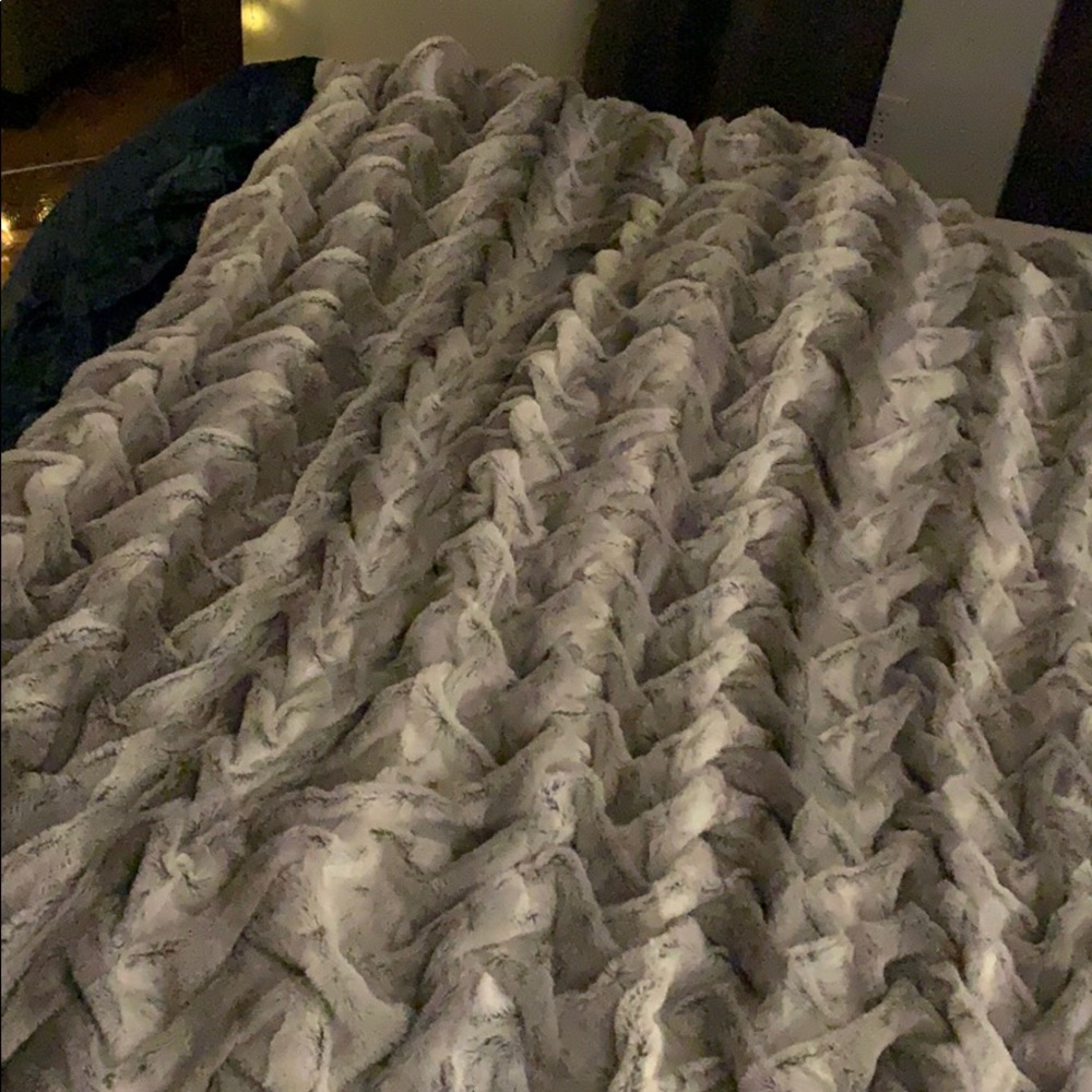 Z Gallerie throw: Brixton grey